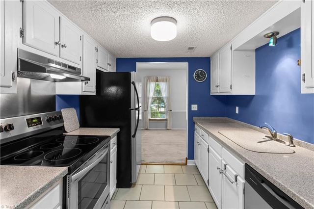 3997 Valley Court B, Winston-salem, NC 27106