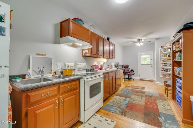 4006 Memorial Boulevard, Kingsport, TN 37664