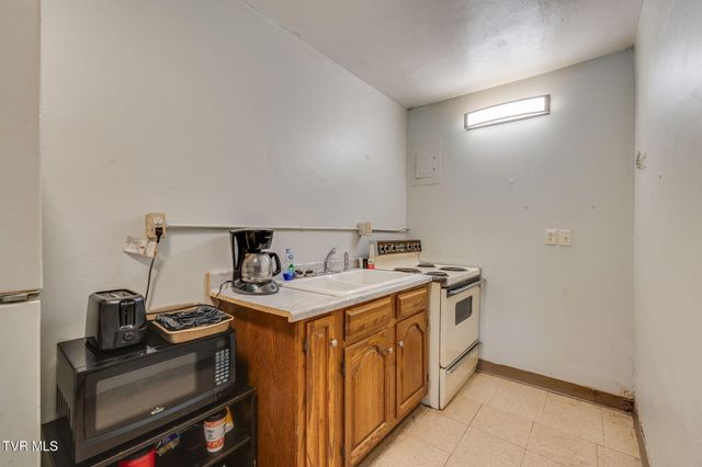 4006 Memorial Boulevard, Kingsport, TN 37664