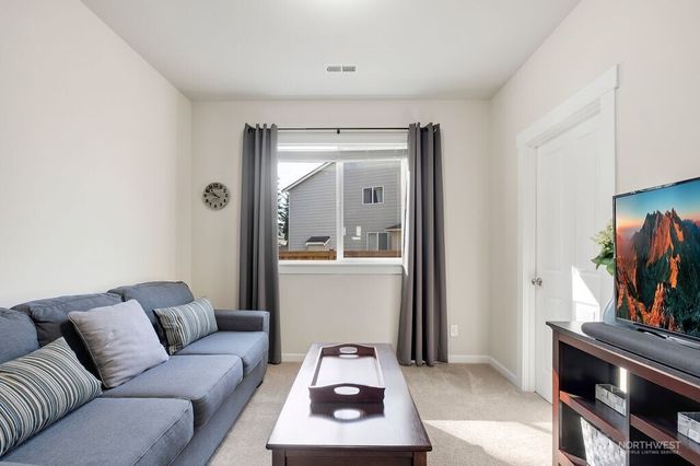 19119 106th Avenue Ct E, Puyallup, WA 98374