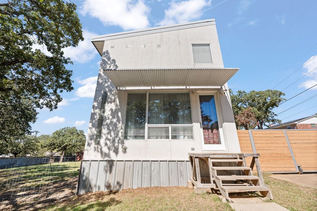408 Pecan Drive, Burleson, TX 76028 — photo 2