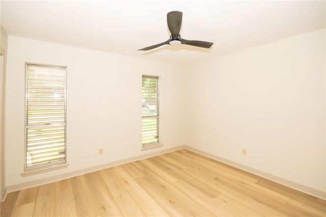 1019 Espana Dr, Portland, TX 78374