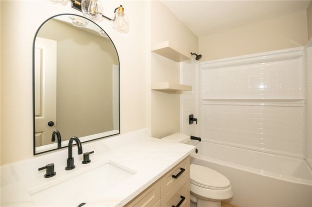 1019 Espana Dr, Portland, TX 78374