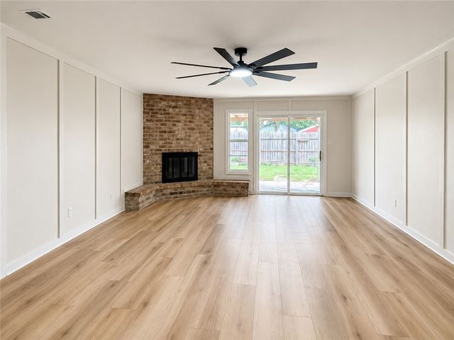1019 Espana Dr, Portland, TX 78374
