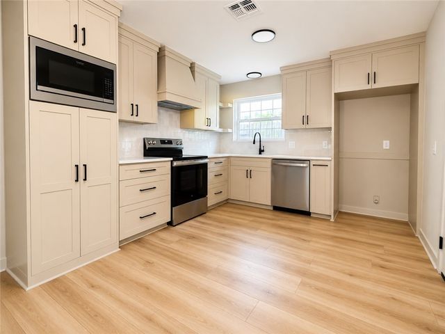 1019 Espana Dr, Portland, TX 78374