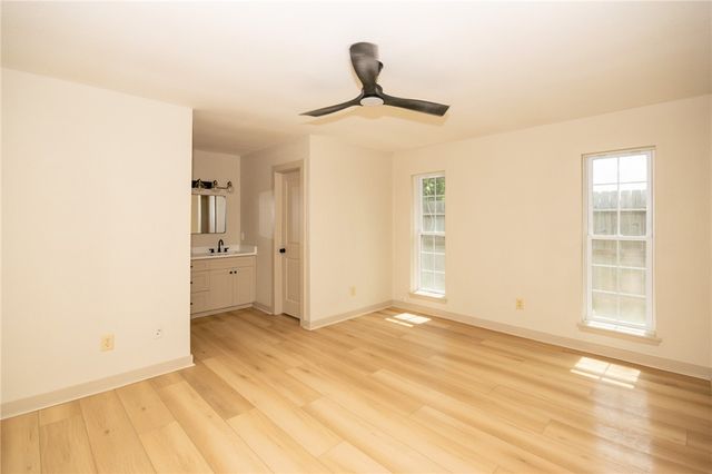 1019 Espana Dr, Portland, TX 78374