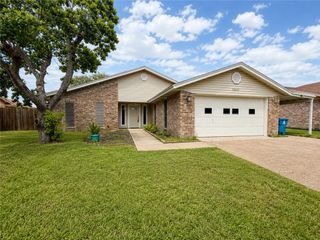 1019 Espana Dr, Portland, TX 78374