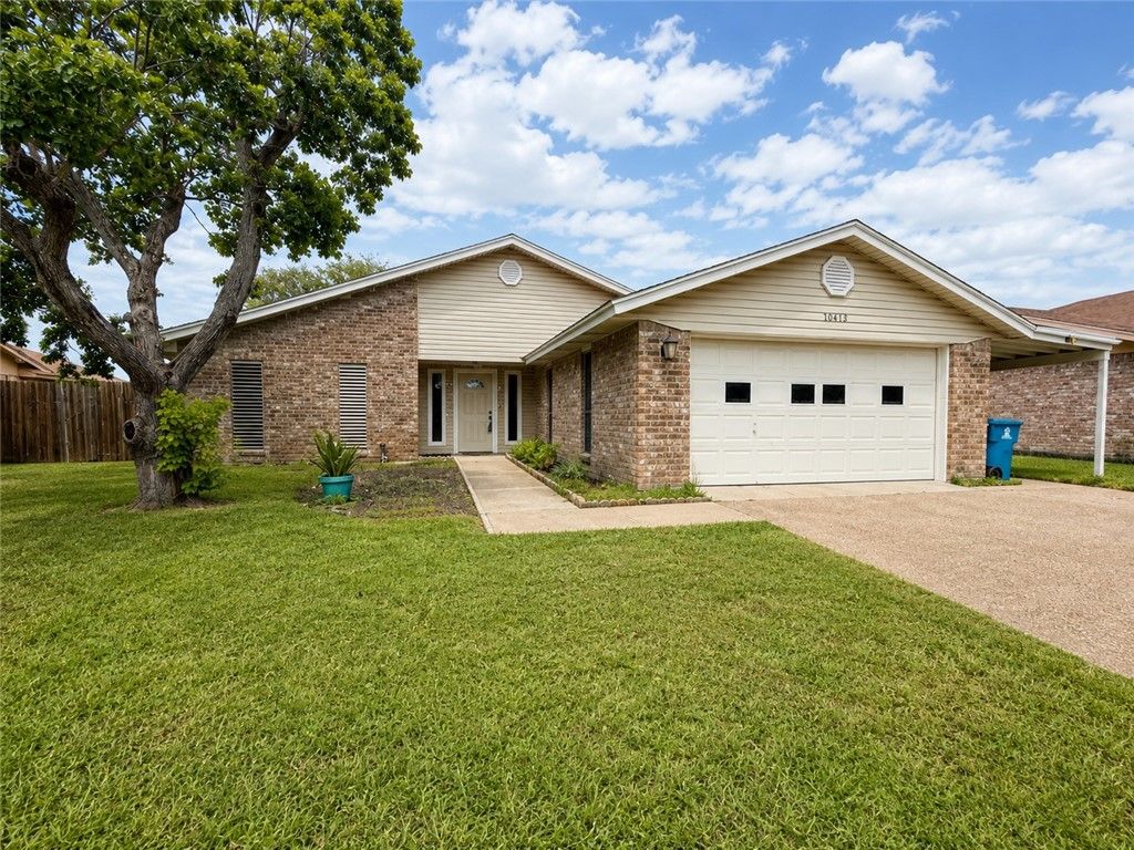 1019 Espana Dr, Portland, TX 78374