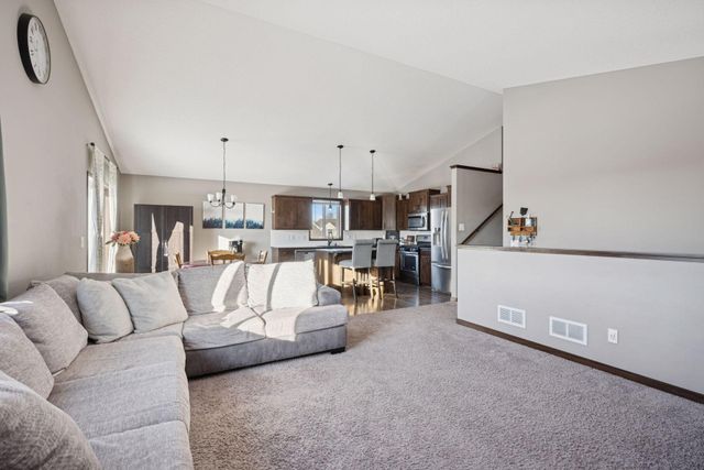 13110 7th Avenue S, Zimmerman, MN 55398