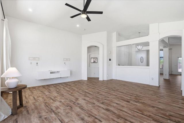 4414 E Villa Rita Drive, Phoenix, AZ 85032