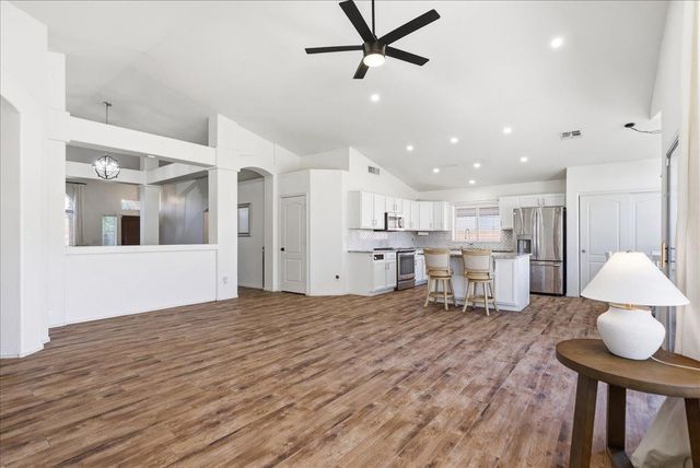 4414 E Villa Rita Drive, Phoenix, AZ 85032