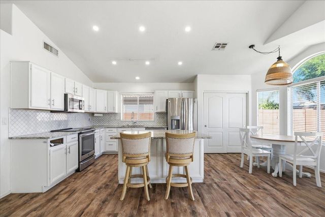 4414 E Villa Rita Drive, Phoenix, AZ 85032