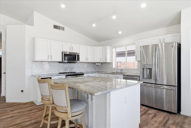 4414 E Villa Rita Drive, Phoenix, AZ 85032