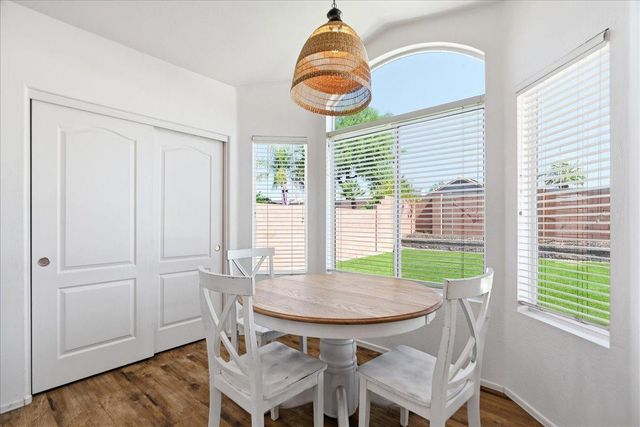 4414 E Villa Rita Drive, Phoenix, AZ 85032