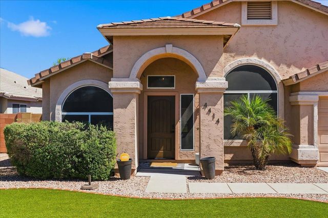 4414 E Villa Rita Drive, Phoenix, AZ 85032