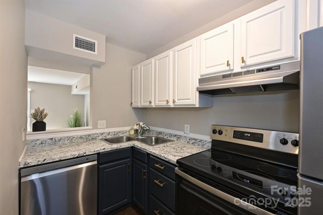 951 Hollywood Street F, Charlotte, NC 28211