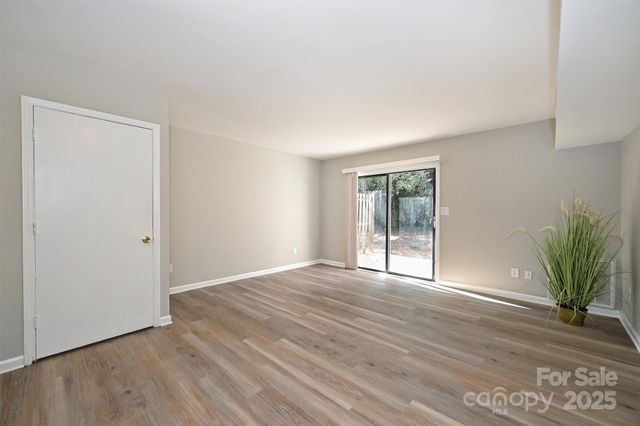 951 Hollywood Street F, Charlotte, NC 28211