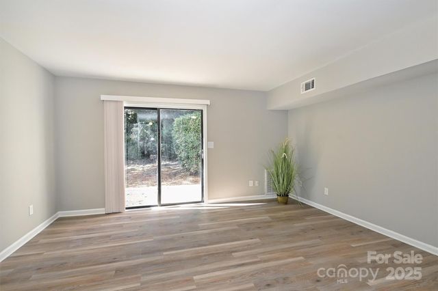 951 Hollywood Street F, Charlotte, NC 28211