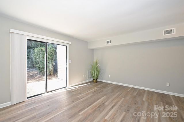 951 Hollywood Street F, Charlotte, NC 28211