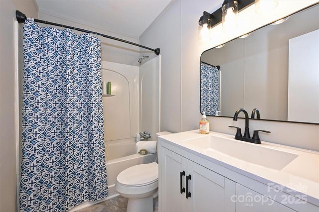 951 Hollywood Street F, Charlotte, NC 28211