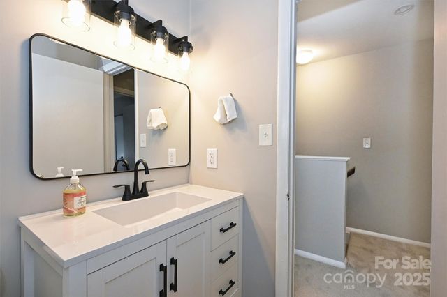 951 Hollywood Street F, Charlotte, NC 28211