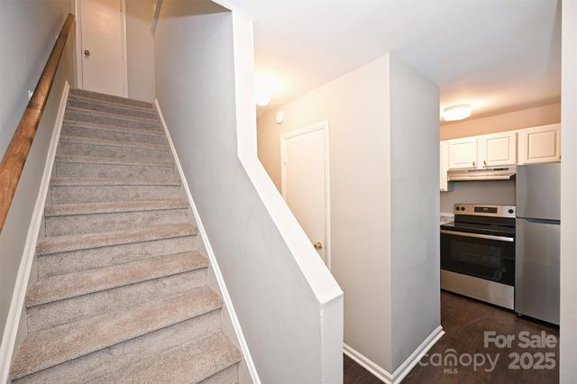 951 Hollywood Street F, Charlotte, NC 28211