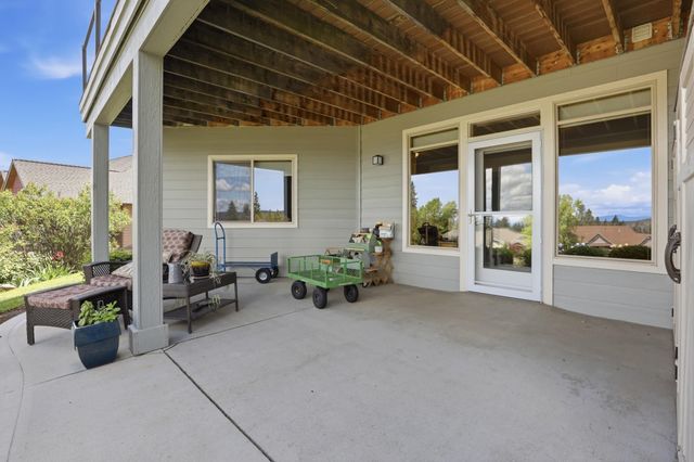 1824 W Blueberry Ln, Spokane, WA 99218
