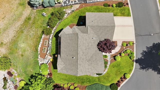 1824 W Blueberry Ln, Spokane, WA 99218