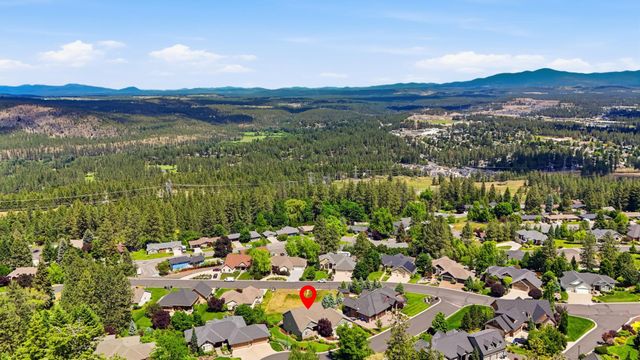 1824 W Blueberry Ln, Spokane, WA 99218