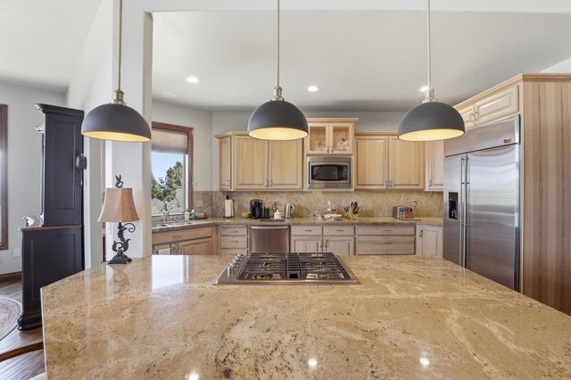1824 W Blueberry Ln, Spokane, WA 99218