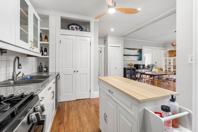 14 Curry Cir, Swampscott, MA 01907