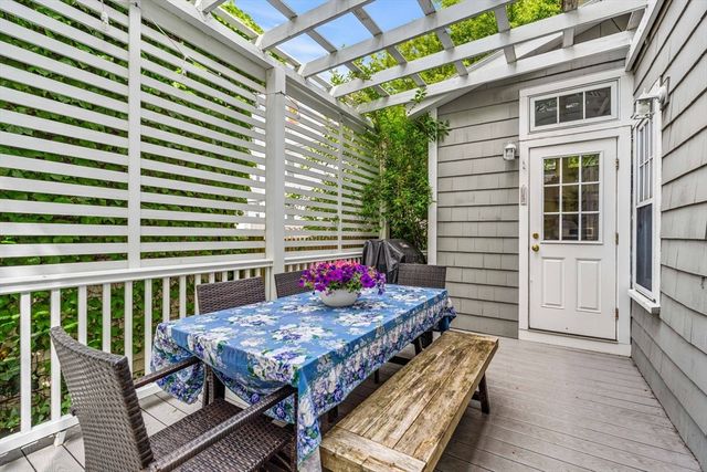 14 Curry Cir, Swampscott, MA 01907