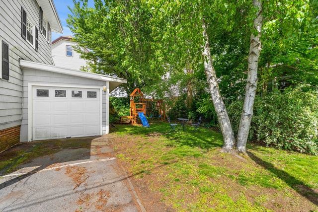 14 Curry Cir, Swampscott, MA 01907