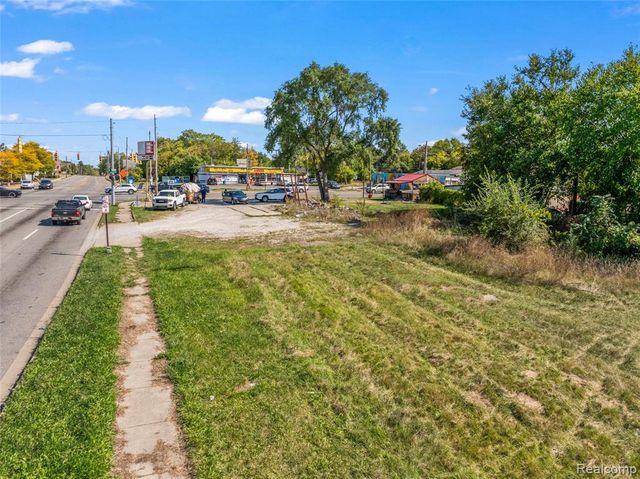 680 E Pierson Road, Flint, MI 48505