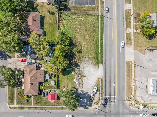 680 E Pierson Road, Flint, MI 48505