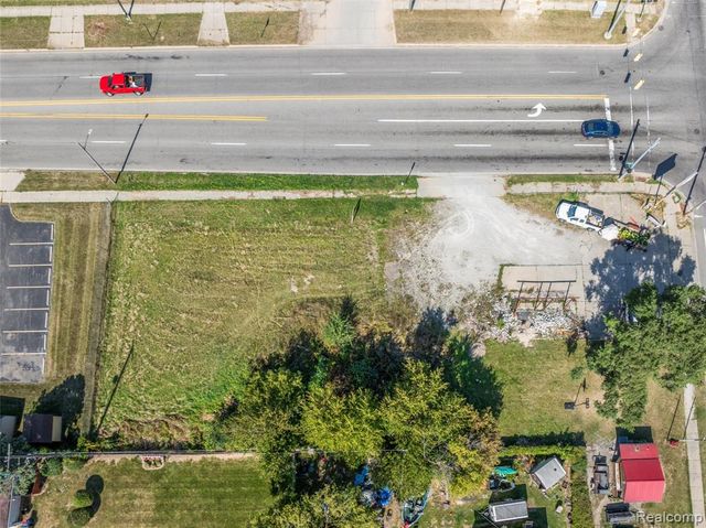 680 E Pierson Road, Flint, MI 48505