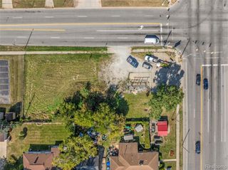 680 E Pierson Road, Flint, MI 48505