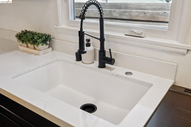 2564 35th Ave, Oakland, CA 94601