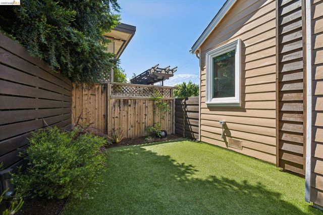 2564 35th Ave, Oakland, CA 94601