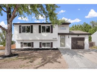 9285 W Wagon Trail Dr, Littleton, CO 80123