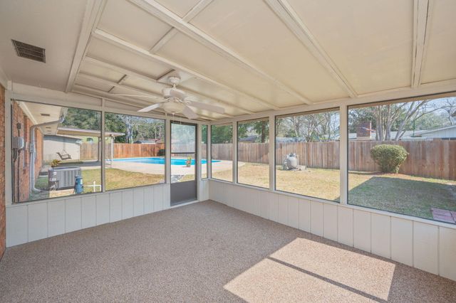 22 Sharilyn Drive, Shalimar, FL 32579