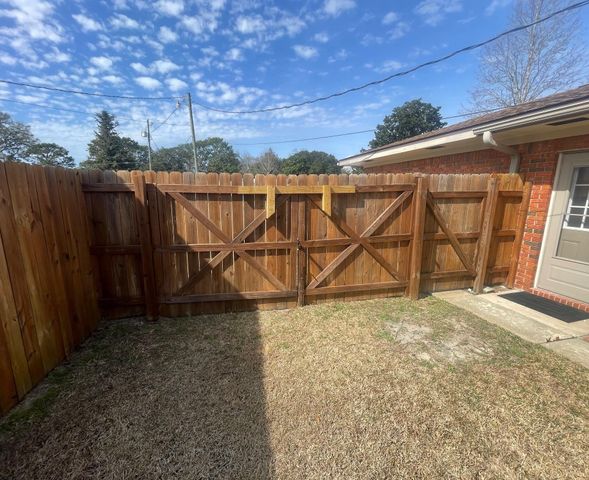 22 Sharilyn Drive, Shalimar, FL 32579