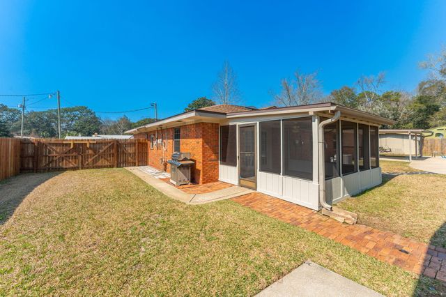 22 Sharilyn Drive, Shalimar, FL 32579