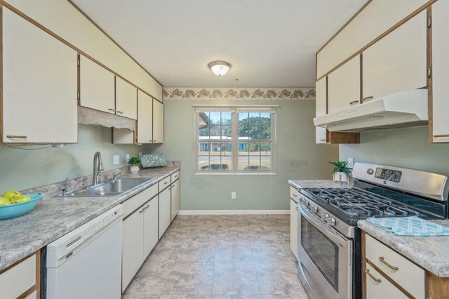 22 Sharilyn Drive, Shalimar, FL 32579