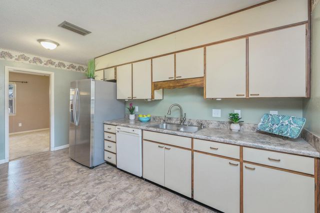 22 Sharilyn Drive, Shalimar, FL 32579