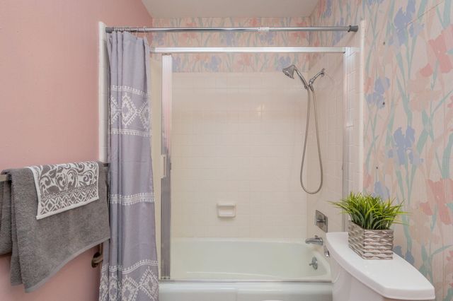 22 Sharilyn Drive, Shalimar, FL 32579