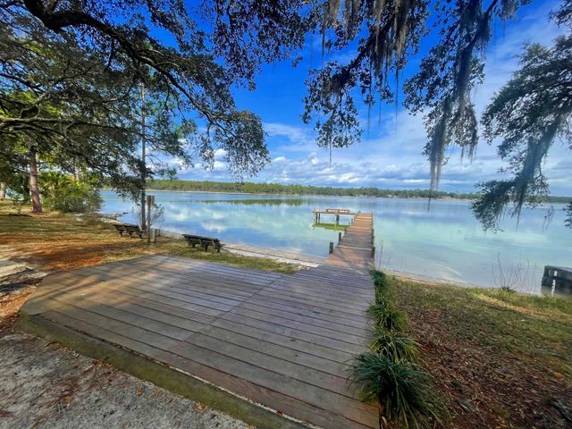 22 Sharilyn Drive, Shalimar, FL 32579