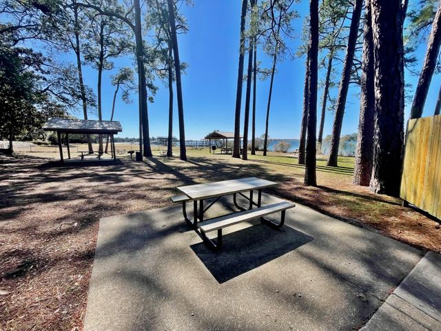 22 Sharilyn Drive, Shalimar, FL 32579