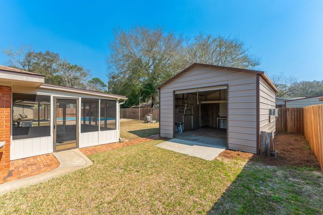 22 Sharilyn Drive, Shalimar, FL 32579