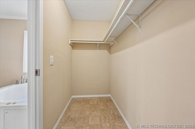 14054 S Zenith Street, Glenpool, OK 74033